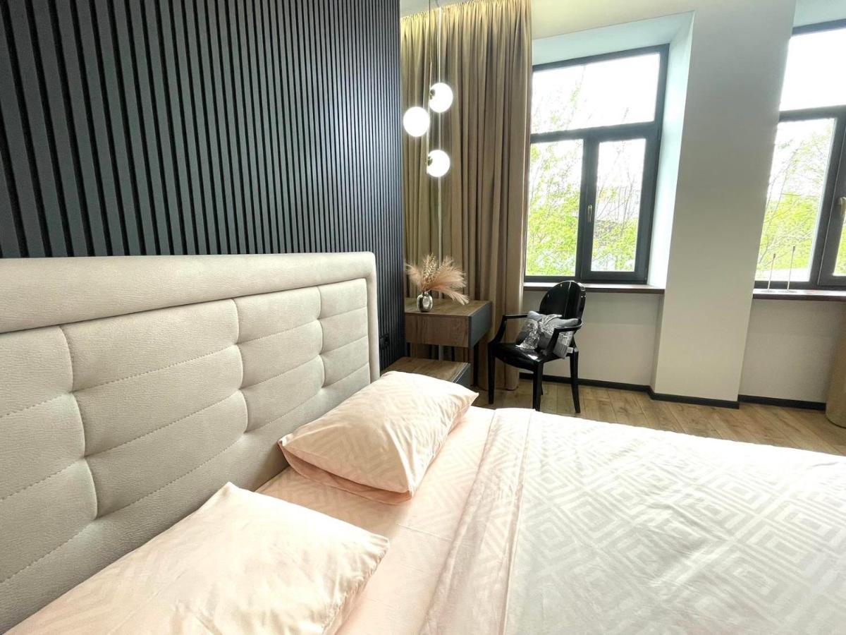 Apartment сучасні в центрі,паркінг *