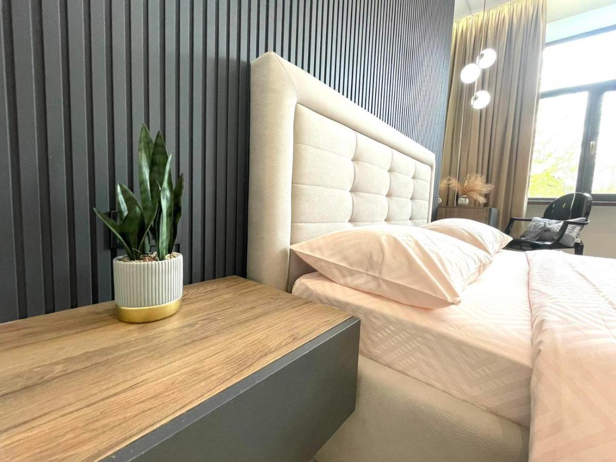 Apartment сучасні в центрі,паркінг Lviv