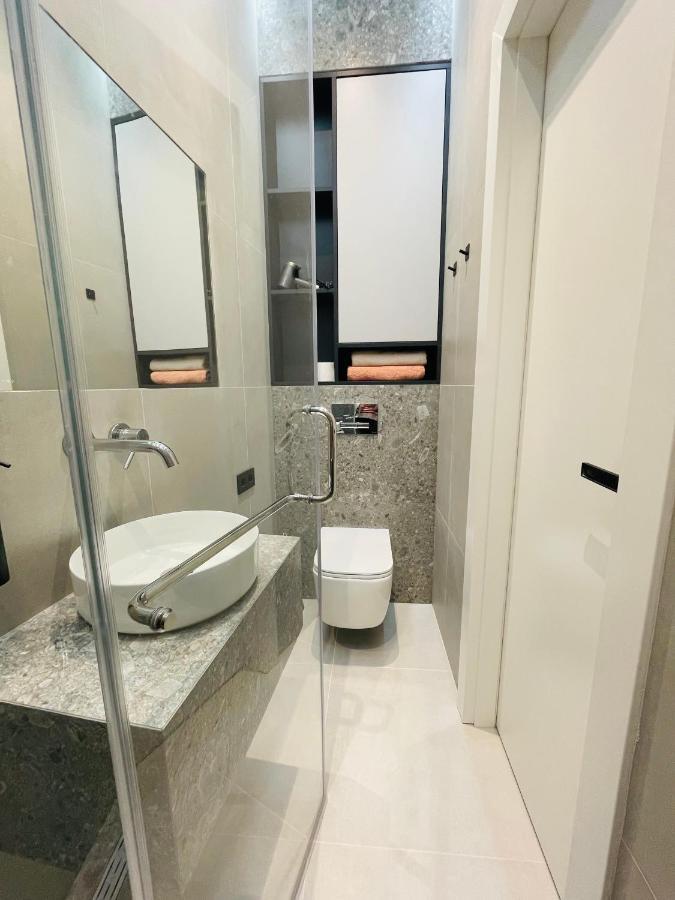 Apartment сучасні в центрі,паркінг