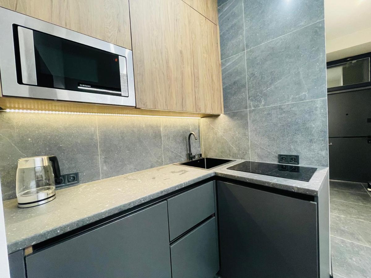 Apartment сучасні в центрі,паркінг Lviv