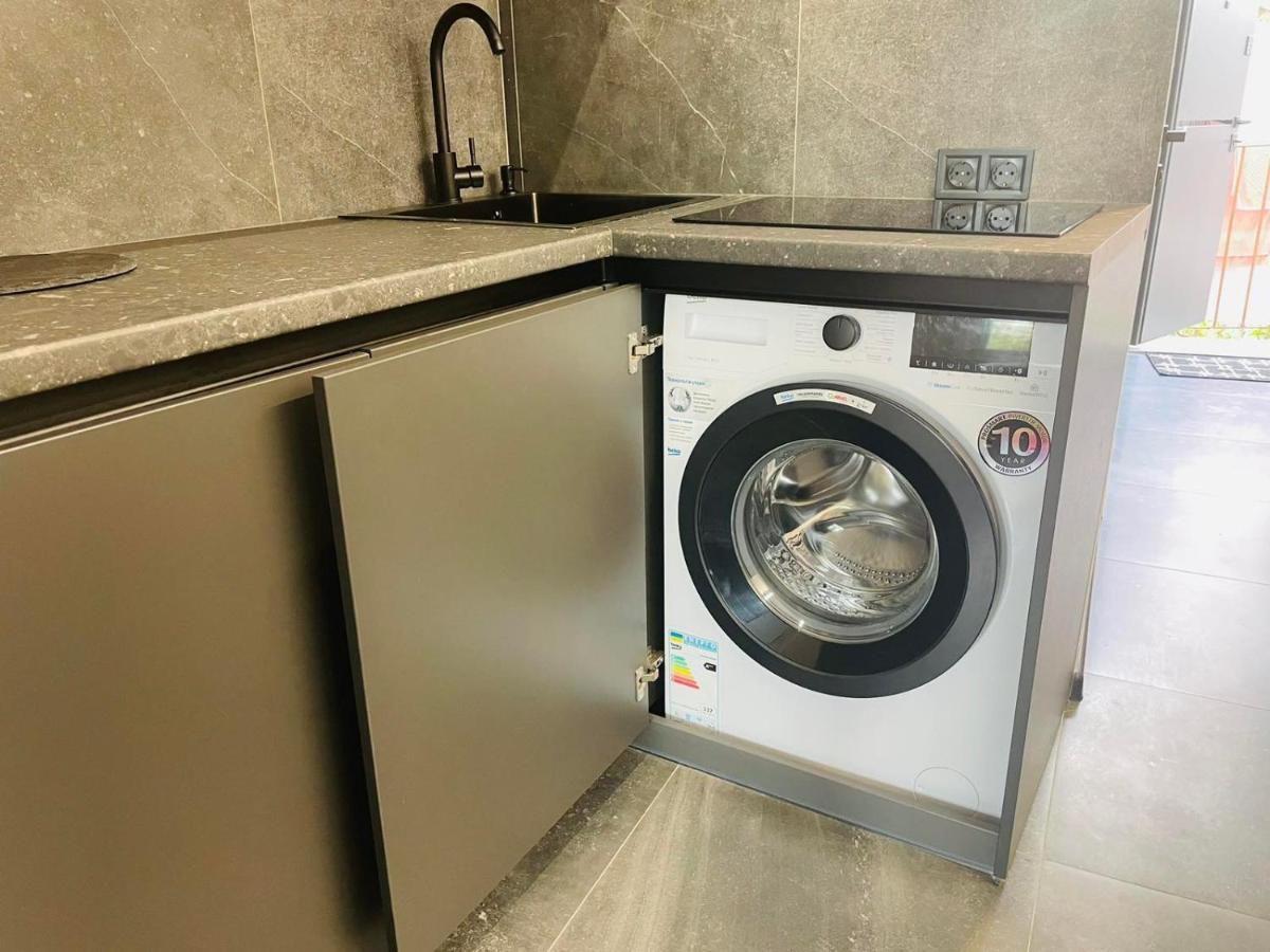 Apartment сучасні в центрі,паркінг *