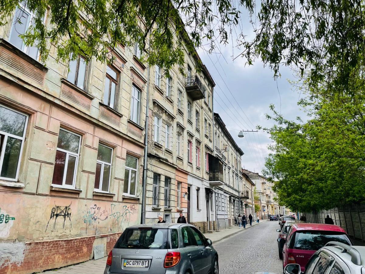 Apartment сучасні в центрі,паркінг *