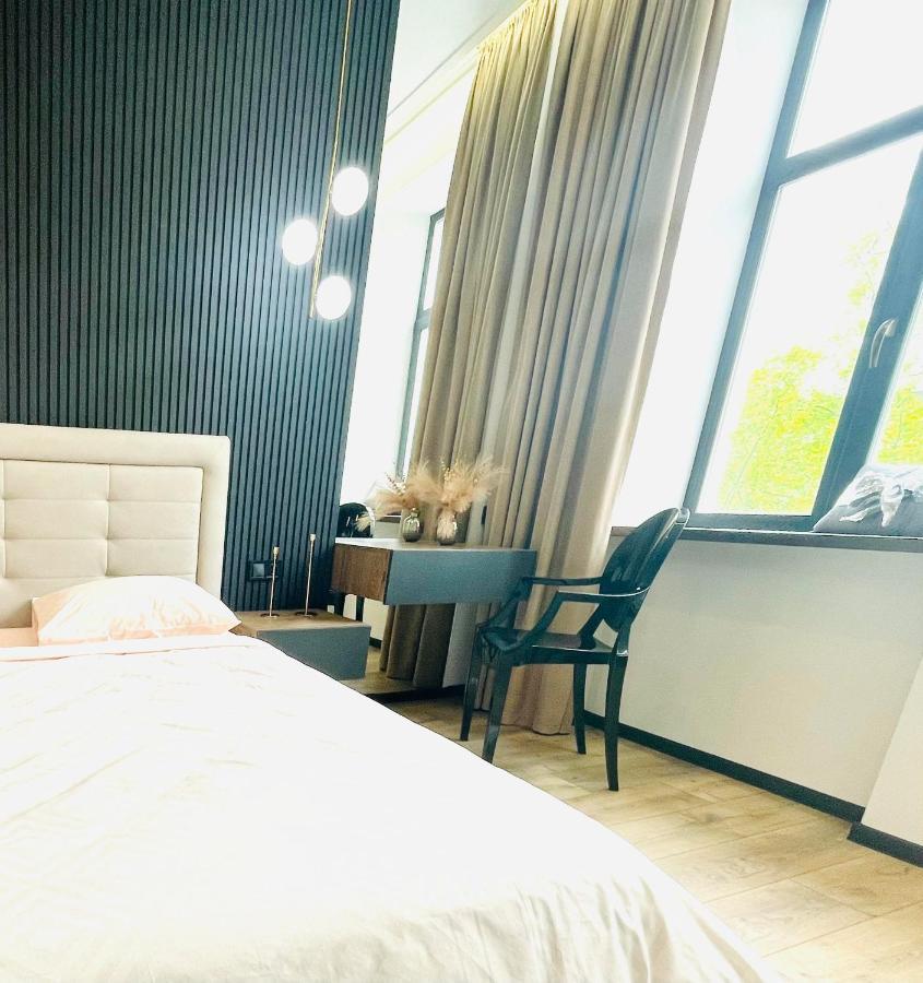 Apartment сучасні в центрі,паркінг Lviv